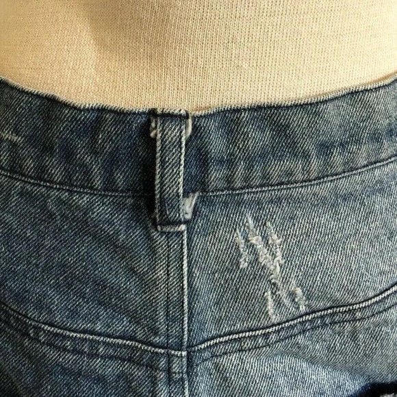 NWT FINDERS KEEPER Women High Waist Distressed Blue Denim Short Shorts Sz Small - Picture 7 of 12